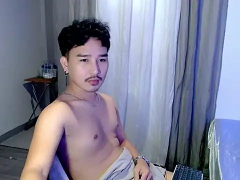 Snapshot of cute_richard24 chatting on June 24, 6:40 pm cute richard24 online show from June 24, 6:40 pm