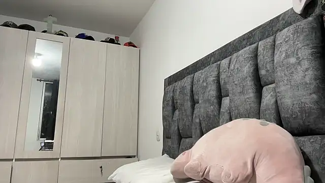 Sophia copper online show from November 5, 3:39 am