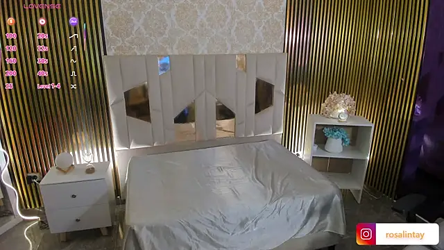 Snapshot of Rosalind_tay chatting on October 7, 11:40 am Rosalind tay online show from October 7, 11:40 am