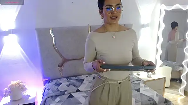 Snapshot of Rosalind_tay chatting on October 20, 10:59 am Rosalind tay online show from October 20, 10:59 am