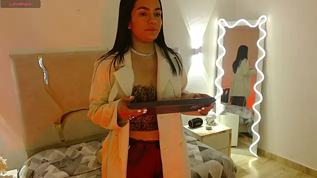 Snapshot of Rosalind_tay chatting on October 23, 10:58 am Rosalind tay online show from October 23, 10:58 am