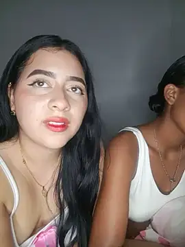 Chloe Sky love online show from June 6, 3:22 am