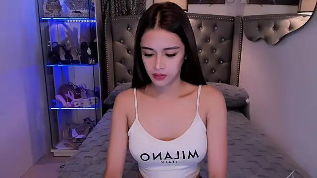 Lars empress online show from October 2, 8:32 am