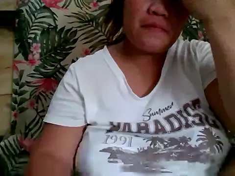 Snapshot of sweet_amaraxxx chatting on January 18, 8:18 am sweet amaraxxx online show from January 18, 8:18 am