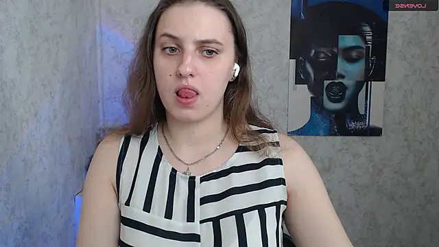 Snapshot of AmandaDimond_ chatting on April 20, 9:23 am AmandaDimond online show from April 20, 9:23 am