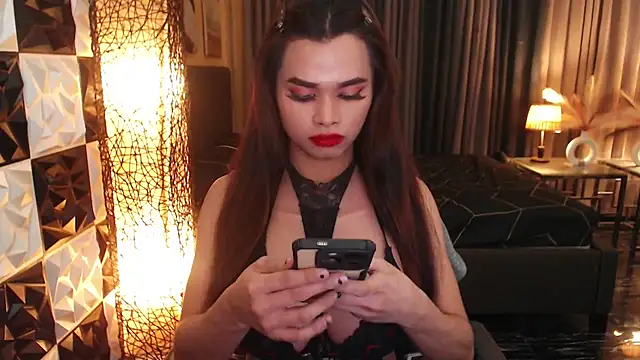 BigCockMaxineTS online show from September 20, 5:58 pm