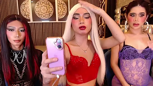 BigCockMaxineTS online show from June 30, 1:34 pm