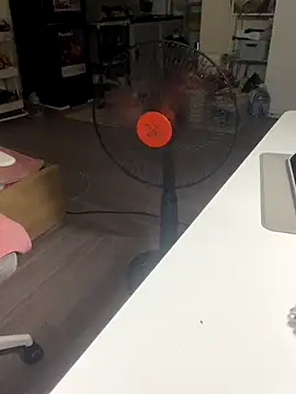 Snapshot of Mina048 chatting on September 27, 6:02 pm Mina048 online show from September 27, 6:02 pm