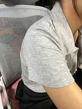 Snapshot of Mina048 chatting on October 10, 3:55 pm Mina048 online show from October 10, 3:55 pm