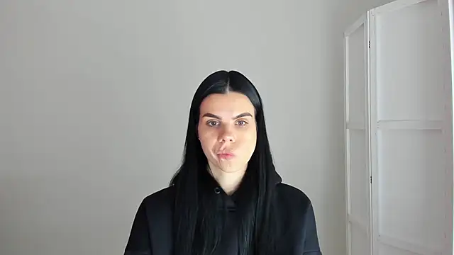 Amelisweett online show from November 3, 8:15 am