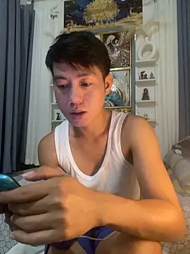 Snapshot of xshyboyx chatting on September 18, 3:30 am xshyboyx online show from September 18, 3:30 am