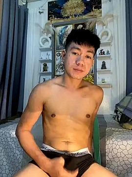 Snapshot of xshyboyx chatting on September 22, 3:41 am xshyboyx online show from September 22, 3:41 am