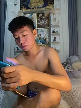 Snapshot of xshyboyx chatting on October 1, 3:34 am xshyboyx online show from October 1, 3:34 am