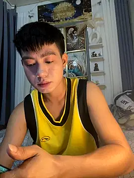 Snapshot of xshyboyx chatting on October 4, 5:49 am xshyboyx online show from October 4, 5:49 am