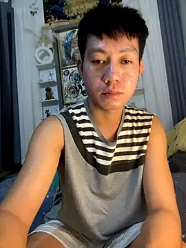 Snapshot of xshyboyx chatting on October 18, 12:28 pm xshyboyx online show from October 18, 12:28 pm