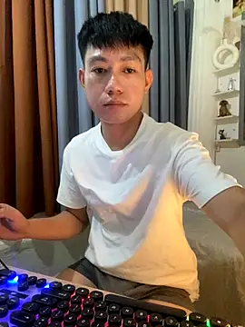 Snapshot of xshyboyx chatting on October 28, 4:49 am xshyboyx online show from October 28, 4:49 am