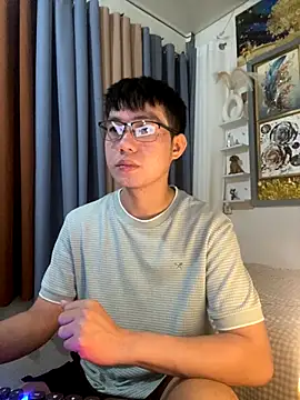 xshyboyx online show from November 18, 2:28 am