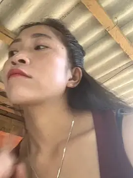 Snapshot of ThiHa003 chatting on September 28, 3:23 am ThiHa003 online show from September 28, 3:23 am