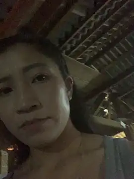 Snapshot of ThiHa003 chatting on October 25, 2:19 am ThiHa003 online show from October 25, 2:19 am