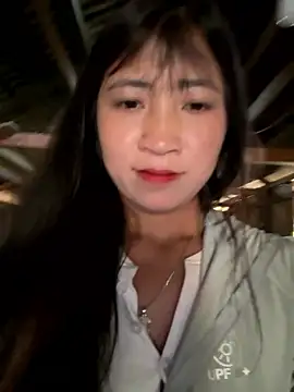 ThiHa003 online show from May 5, 2:19 am
