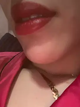 Snapshot of Mimisixo chatting on April 23, 12:23 am Mimisixo online show from April 23, 12:23 am