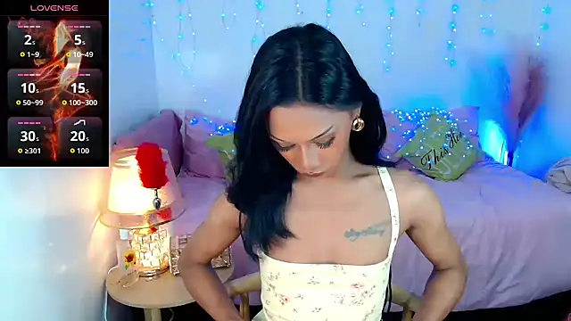 sassylatina online show from October 20, 4:07 pm