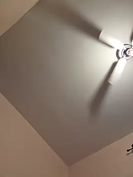 Cnutt310 online show from January 6, 10:01 pm