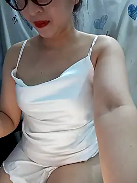 Snapshot of Ariana-Vy chatting on March 11, 2:50 am Ariana-Vy online show from March 11, 2:50 am