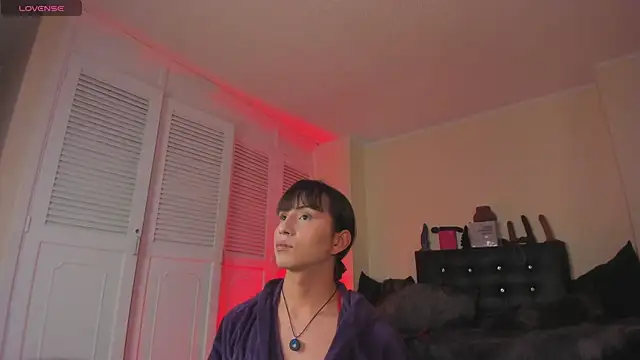 Snapshot of Draculairis chatting on September 18, 2:08 pm Draculairis online show from September 18, 2:08 pm