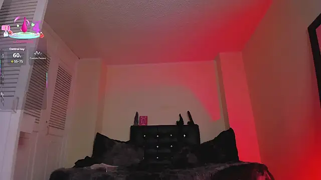 Snapshot of Draculairis chatting on October 2, 2:35 pm Draculairis online show from October 2, 2:35 pm