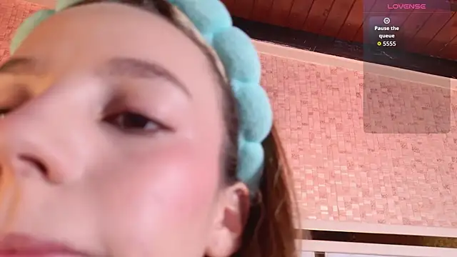 ambar rosse25 online show from October 27, 11:36 am