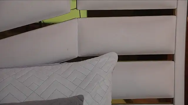 ambar rosse25 online show from March 27, 11:43 am