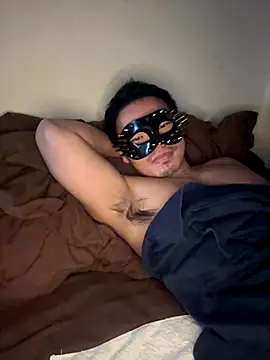 Snapshot of meme_n chatting on November 7, 6:35 am meme n online show from November 7, 6:35 am