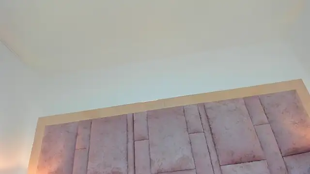 Snapshot of JenniferHills chatting on October 19, 3:51 am JenniferHills online show from October 19, 3:51 am