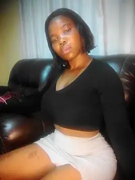 Snapshot of CharlotteXXX chatting on March 13, 10:27 pm CharlotteXXX online show from March 13, 10:27 pm