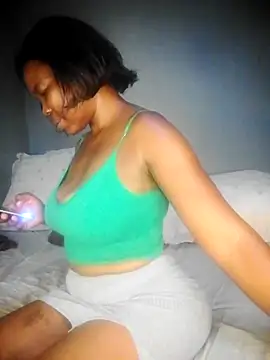 Snapshot of CharlotteXXX chatting on March 19, 12:53 pm CharlotteXXX online show from March 19, 12:53 pm