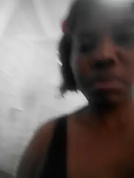 Snapshot of CharlotteXXX chatting on April 2, 11:24 pm CharlotteXXX online show from April 2, 11:24 pm