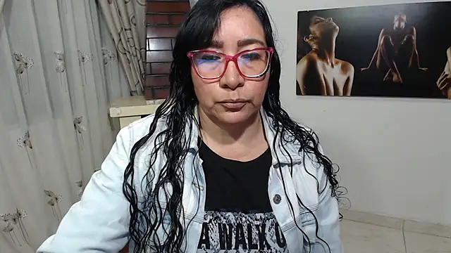 Snapshot of Grace_mature_milf chatting on October 6, 10:12 am Grace mature milf online show from October 6, 10:12 am