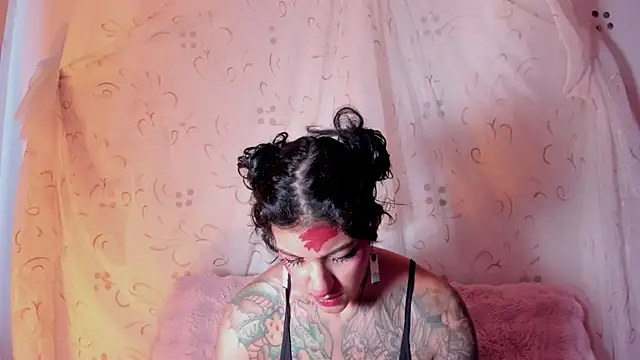 kinkyboat23 online show from June 28, 11:49 am