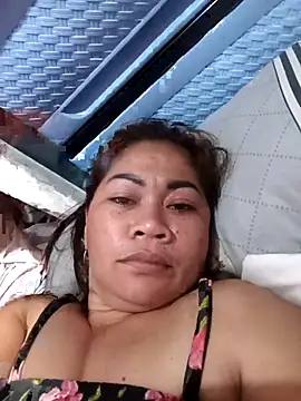 sexybitch 02 online show from March 24, 11:59 am