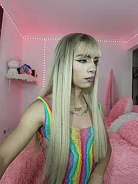 Snapshot of annie_thomson00 chatting on January 12, 1:22 am annie thomson00 online show from January 12, 1:22 am