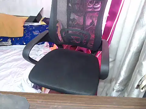 Naughty alfrea online show from December 18, 9:10 pm