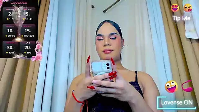 Snapshot of Dream_Mistress chatting on October 20, 10:27 am Dream Mistress online show from October 20, 10:27 am