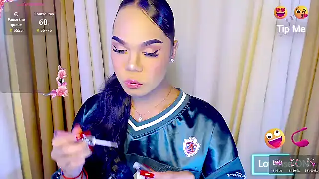 Snapshot of Dream_Mistress chatting on October 27, 9:35 am Dream Mistress online show from October 27, 9:35 am