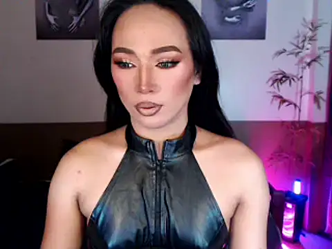 Snapshot of Spicy_kinky chatting on May 3, 12:05 am Spicy kinky online show from May 3, 12:05 am