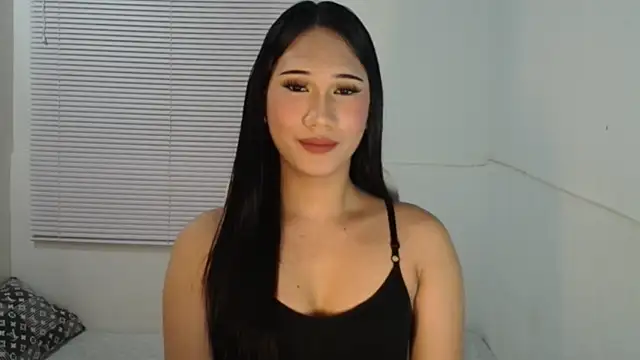 Snapshot of Leighs_Celine chatting on February 8, 9:07 pm Leighs Celine online show from February 8, 9:07 pm