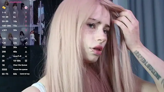 PieraMarch online show from November 18, 7:13 am