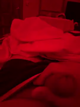 Snapshot of luismer3808 chatting on February 5, 6:51 am luismer3808 online show from February 5, 6:51 am