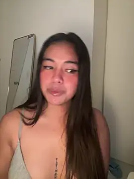 Snapshot of urasianlady chatting on November 10, 4:28 pm urasianlady online show from November 10, 4:28 pm