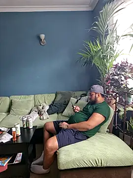 bellylova online show from April 21, 11:49 am